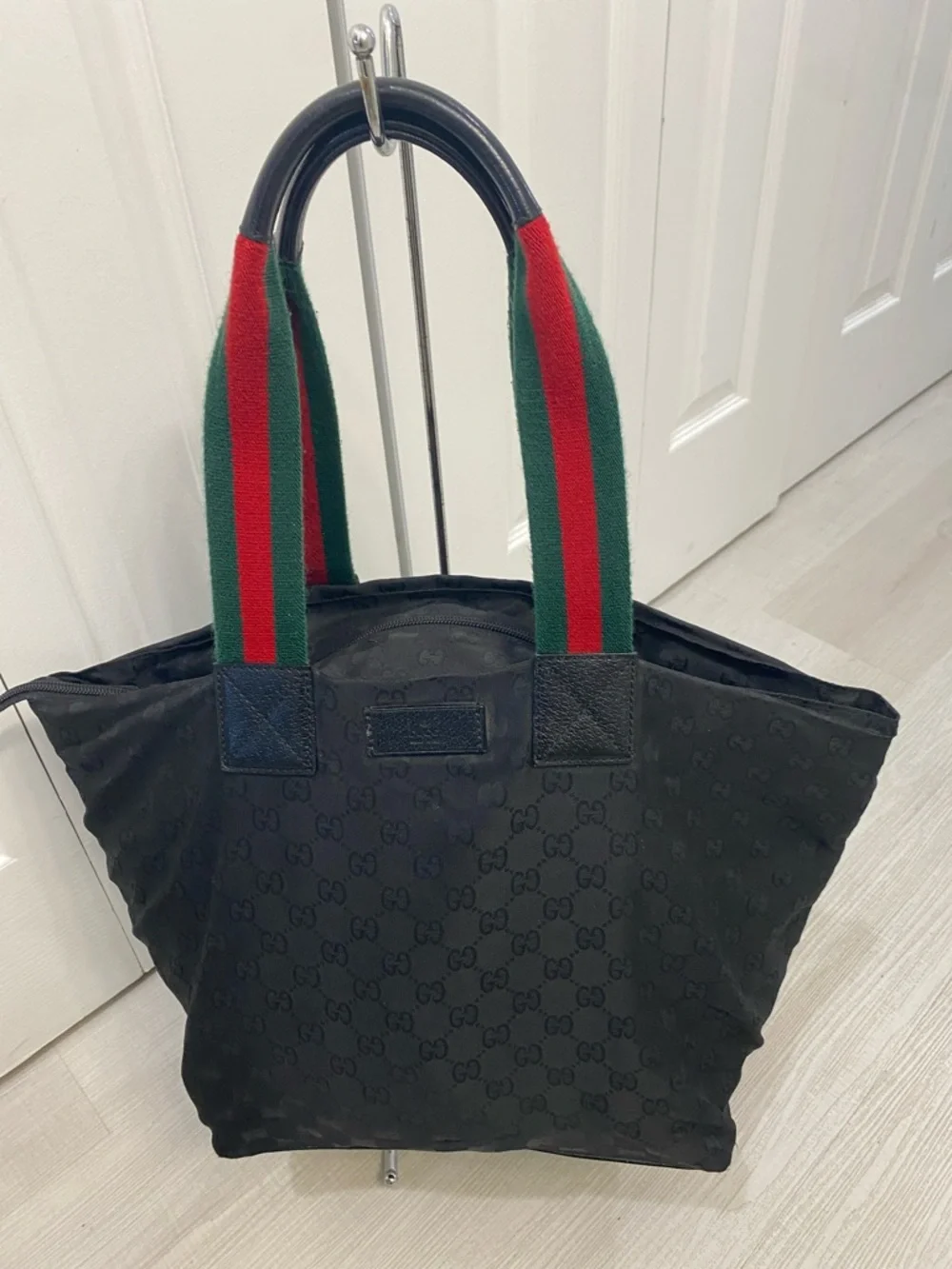 Gucci Black GG Nylon Tote with Red and Green Web Handles - Picture 2 of 6